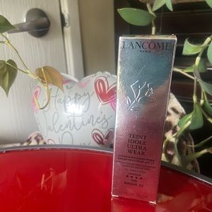 Lancôme Teint Idole Ultra Wear SPF 15, up to 24 color wear, transfer resistance